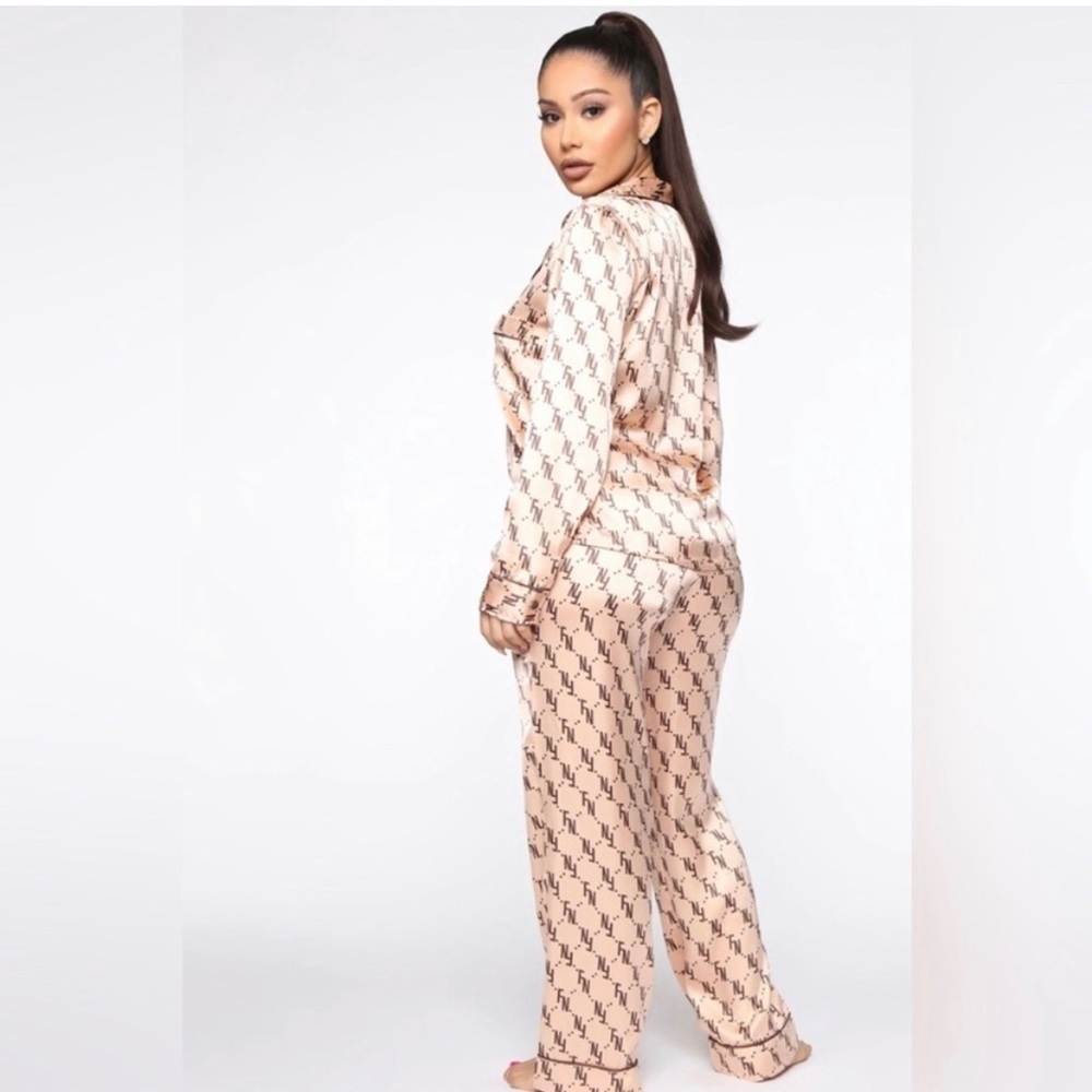 FASHION NOVA In Your FN Dreams Satin PJ Pant 2 Piece Set Plus Size 3X fits 22/24 - Picture 3 of 5